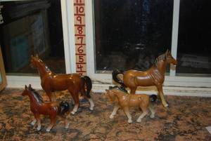 lot 444 image: Collectible horse figures