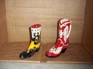lot 447 image: Collectible cowboy boot replica