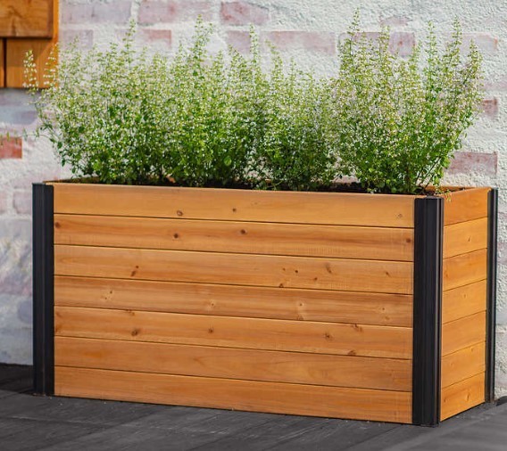 lot 667 image: Vita Mezza Parklette Planter - 16 18 x 39 x 19 14