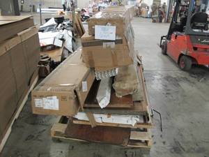 lot 622 image: Pallet of Missing Part Large Items and USED items