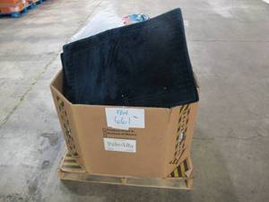 lot 661 image: Pallet of Store Overstock, Returns, and Damaged Products - Bedroom and Home Decor