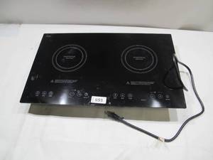 lot 693 image: Insignia - 24 Electric Induction Cooktop - Black