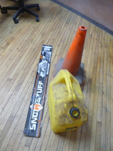 5 Gallon Diesel Gas Can and Safety Cones