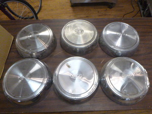6 Ford Hubcaps