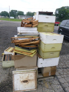 Honey Bee Boxes