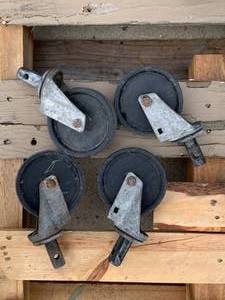 Set of 4 Casters 4 � Inch Wide