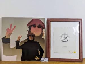 lot 57 image: Fun Wall Decor Collection