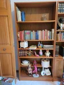 lot 24 image: Wooden Bookshelf 74x11x35