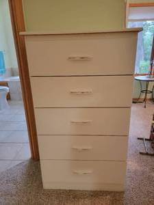 lot 31 image: White Dresser 31x15x19