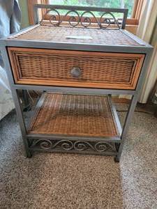 lot 33 image: Wicker Side Table 24x20x18