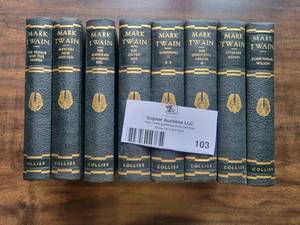 lot 103 image: 8 Vintage Classic Hard-Bound Mark Twain Books
