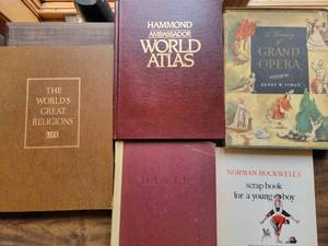 lot 137 image: 5 Vintage Books- A Treasury of Grand Opera, The Devine Comedy, World Atlas & More