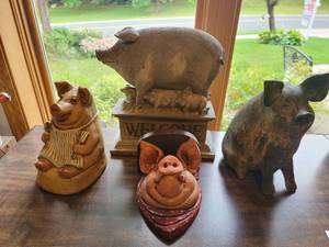 lot 145 image: 4 Vintage Whimiscal Pig Figures- These
