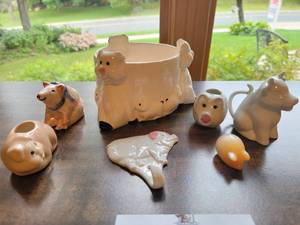 lot 149 image: Perfect Porcelain Pigs- 7 Pieces