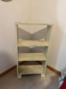 lot 39 image: White Shelf 36x20x8
