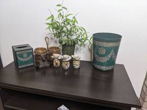 lot 151 image: Beautiful Green Bathroom Decor