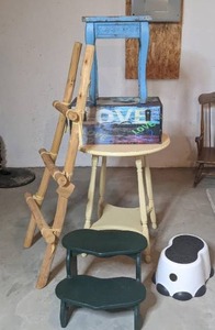 lot 154 image: Lovely Home Decor-Step Stools, Decorative Ladder & LMOre