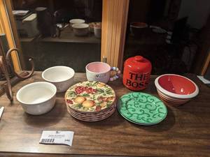 lot 244 image: Fun Kitchenware Collection 13pc