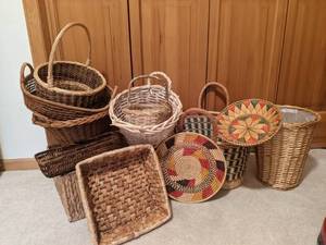lot 229 image: Baskets From Around The World Collection