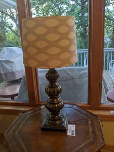 lot 234 image: Classic Vintage 28 Table Lamp-Works Great