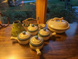 lot 230 image: Hand-Crafted Stoneware Collection