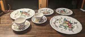 lot 49 image: Spode England Tableware Set