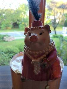lot 179 image: Sophisticated Pig Figurine