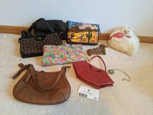 lot 181 image: 8 Vintage Purses-Coach, 50s Fur Kitty Cat Muff & More