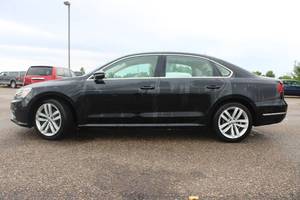 2018 Volkswagen Passat SE - 1 OWNER