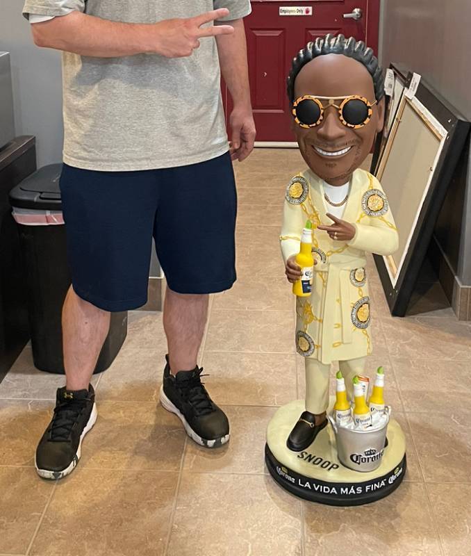 lot 4A image: New Giant 43 Corona Beer Snoop Dogg Bobblehead Very Rare Music Hip Hop Y
