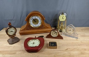 lot 122 image: Collection of 7 Table and Mantel Clocks Z