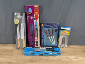 lot 113 image: (4) Assorred KnifeCutlery Sets and Country Store Knife Holder Z