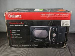 lot 151 image: Galanz Retro Microwave Oven - Vinyl Black  X