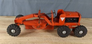 lot 150 image: Vintage Nylint Road Grader Metal Toy  Q