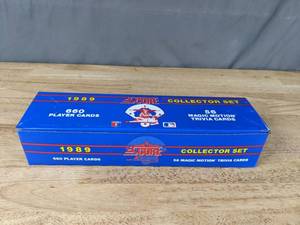 lot 224 image: 1989 Score Baseball Player Card Collector Set Q