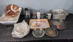 lot 342 image: Vintage Bar and Buffet Serving Items, Ashtrays, Wire Baskets, Budweiser, Michelob, CocoRibe and More W