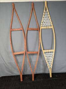 lot 406 image: Set of (3) Country Ways Snowshoes W