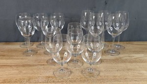 lot 64 image: 16 Piece Wine Glass Set  P
