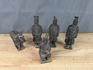 lot 47 image: Set of 5 Vintage Terracotta Chinese Warrior Soldiers  P