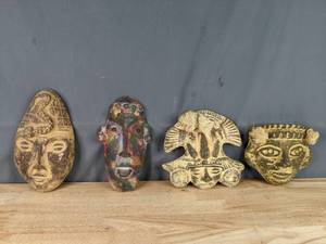 lot 38 image: Set of 4 Decorative Wood Mask  P