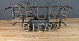 lot 422 image: Vintage Becks Beer Neon Light Sign W