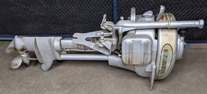 lot 437 image: Vintage Evinrude Outboard Boat Motor Q