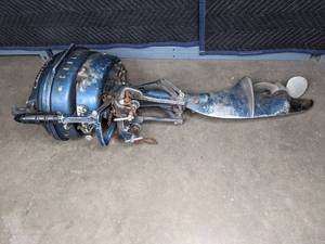 lot 68 image: Chris Craft Challenger Outboard Motor  Q