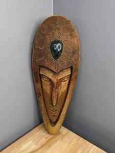 lot 4 image: Wooden Wall Mask, Artist Signed (Roberto Macias) P