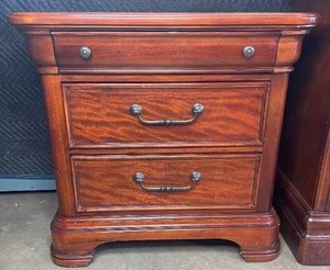 lot 28A image: Liberty Furniture 6-Drawer Dresser and Legacy Classic Furniture Nightstand 2-Drawer with Convenient Charging Drawer  F
