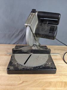 lot 488 image: Craftsman 8 14 Compound Miter Saw  R