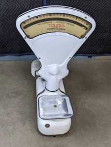 lot 499 image: Beautiful Vintage Toledo Computagram Scale R