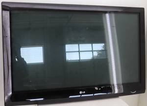 LG 42PG20C Plasma TV
