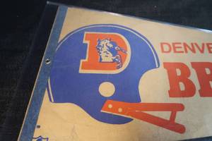 lot 22 image: DENVER BRONCOS BANNER IN SLEEVE