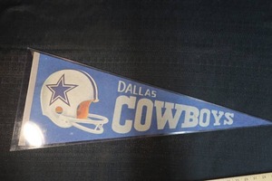 lot 25 image: DALLAS COWBOYS BANNER IN SLEEVE
